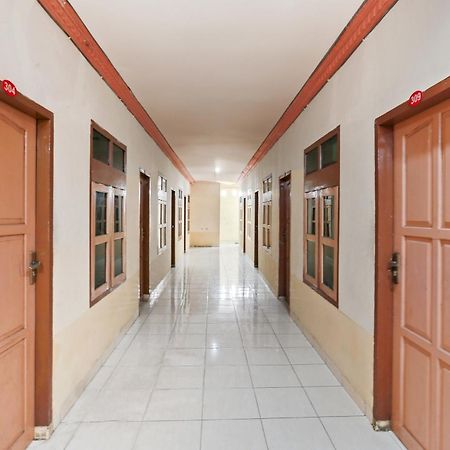 Oyo 93046 Hotel Fortuna Parepare المظهر الخارجي الصورة