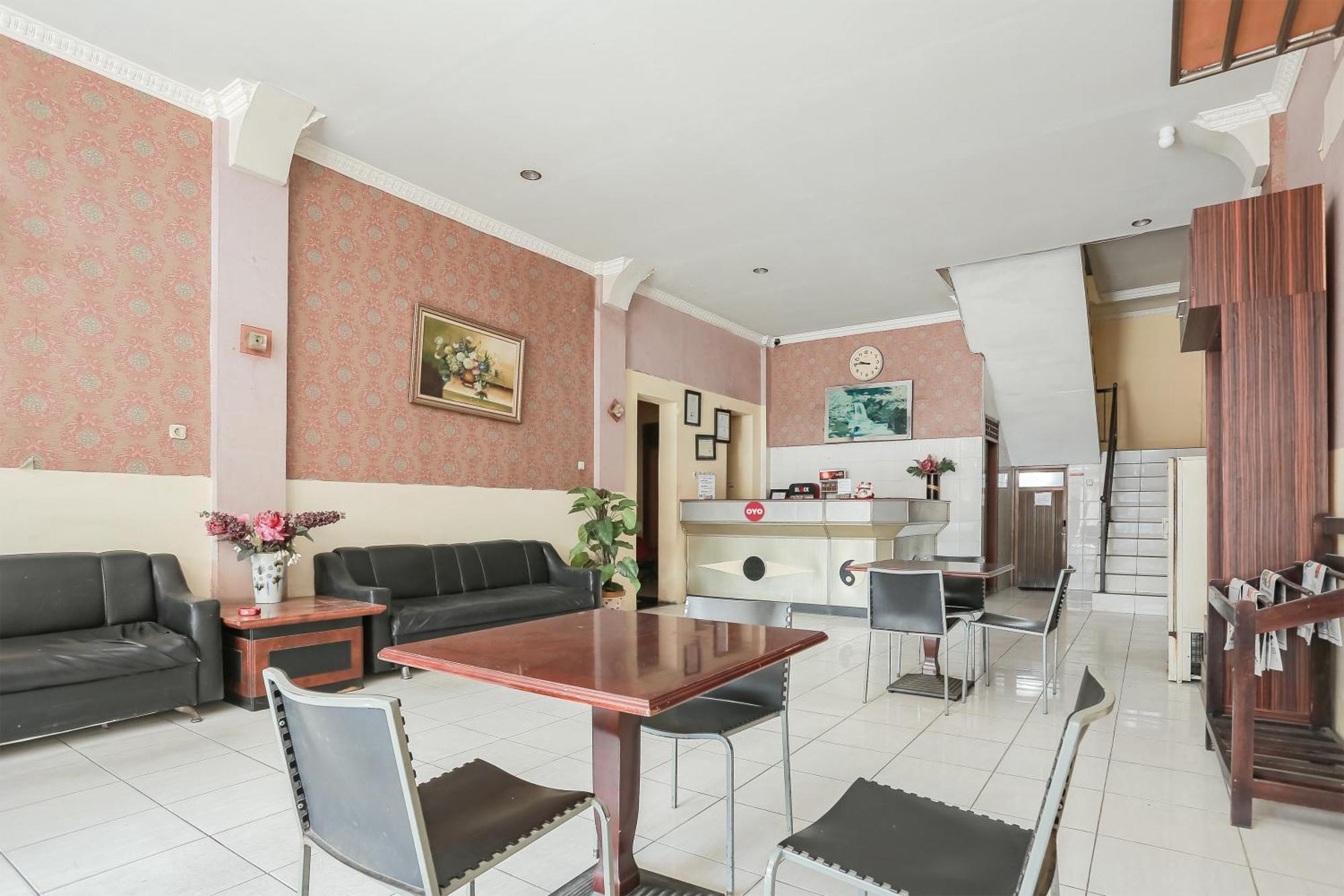 Oyo 93046 Hotel Fortuna Parepare المظهر الخارجي الصورة