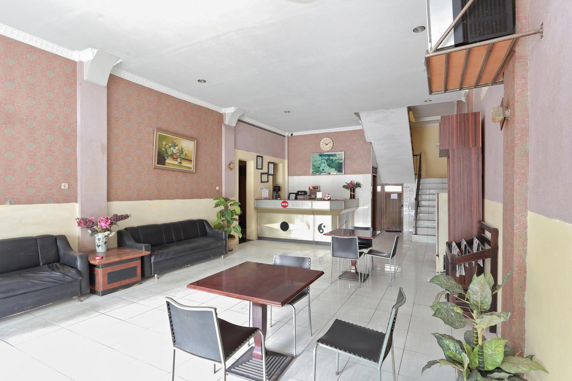 Oyo 93046 Hotel Fortuna Parepare المظهر الخارجي الصورة