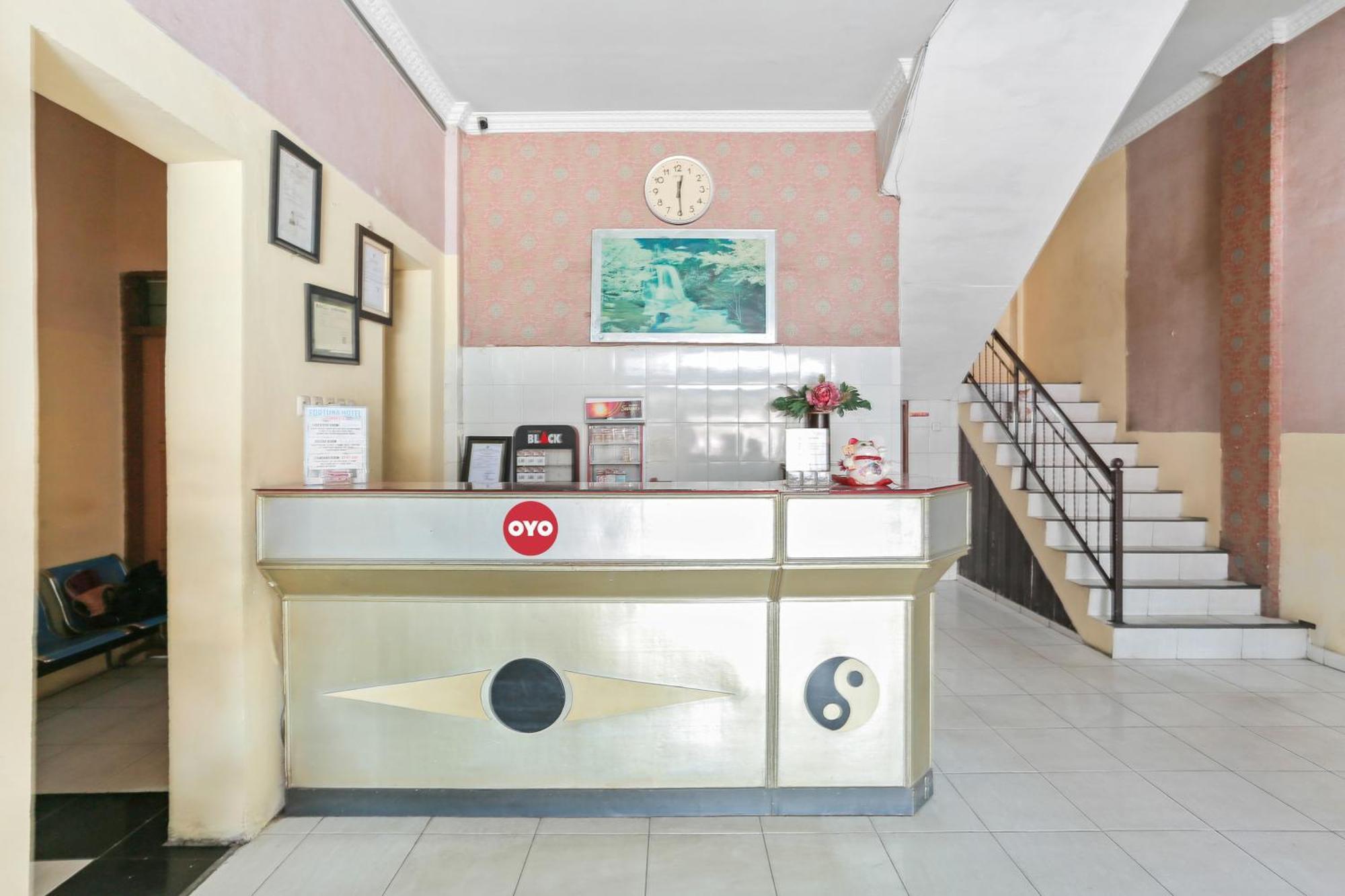 Oyo 93046 Hotel Fortuna Parepare المظهر الخارجي الصورة