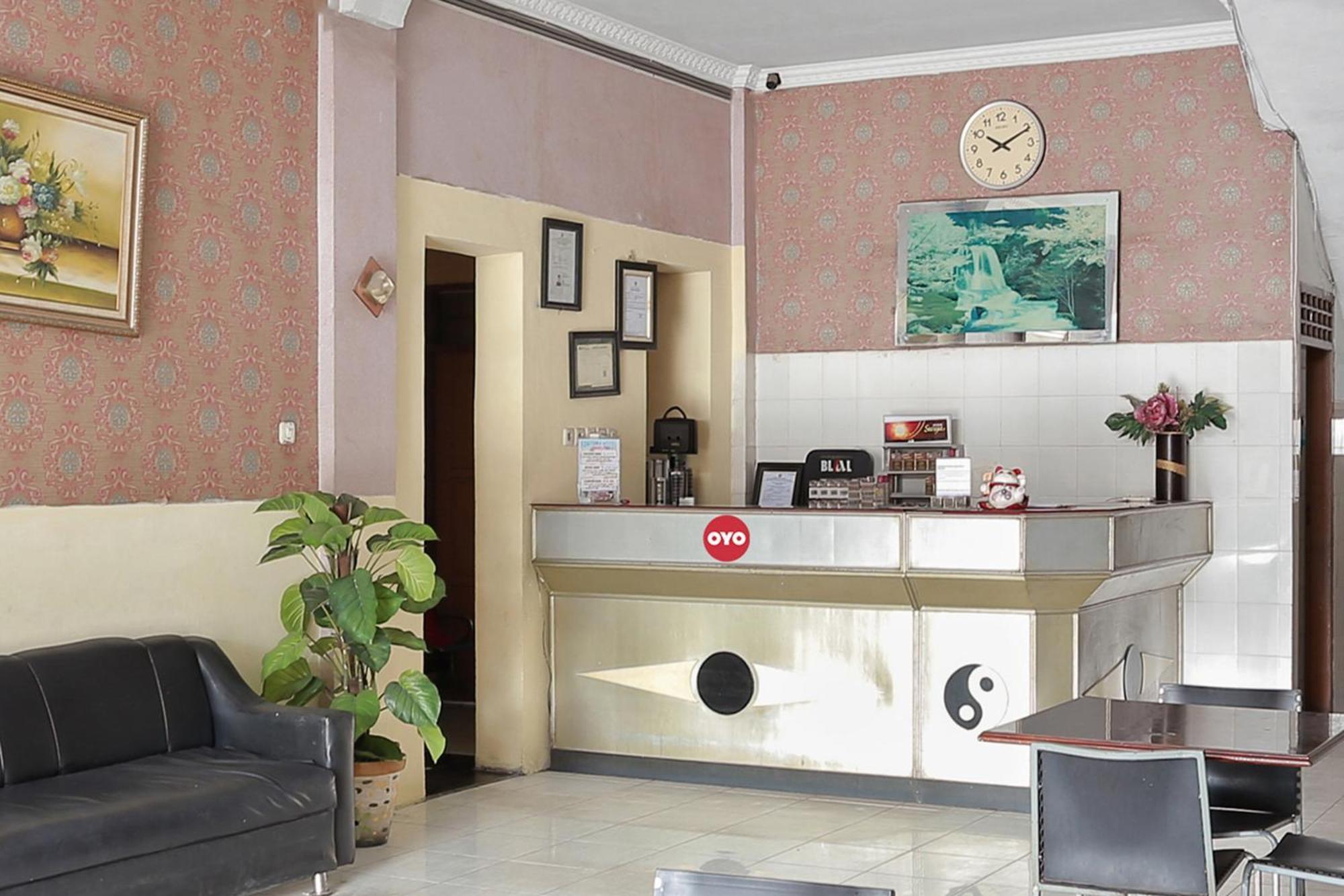 Oyo 93046 Hotel Fortuna Parepare المظهر الخارجي الصورة